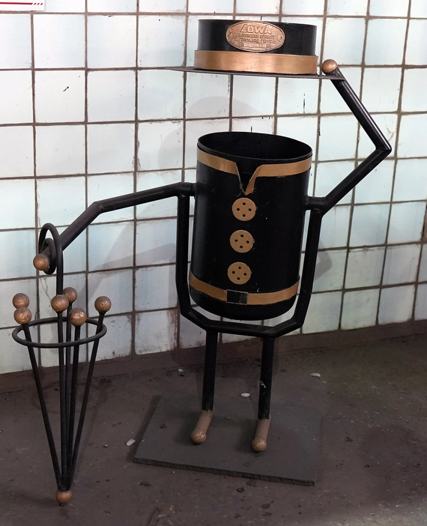 …если позволяет время — приятные глазу арт-объекты, которыми украшают цех.JPG