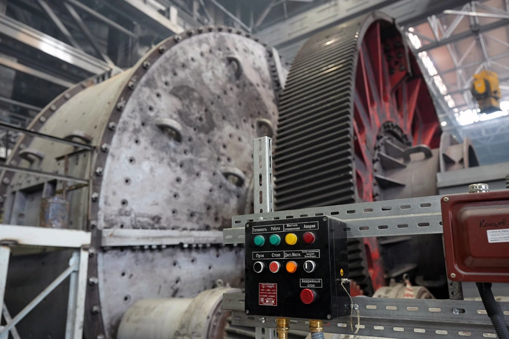 Уже в мае изготовленная на «Уралмашзаводе» новая ММС 9500 х 2900 включится в работу.JPG