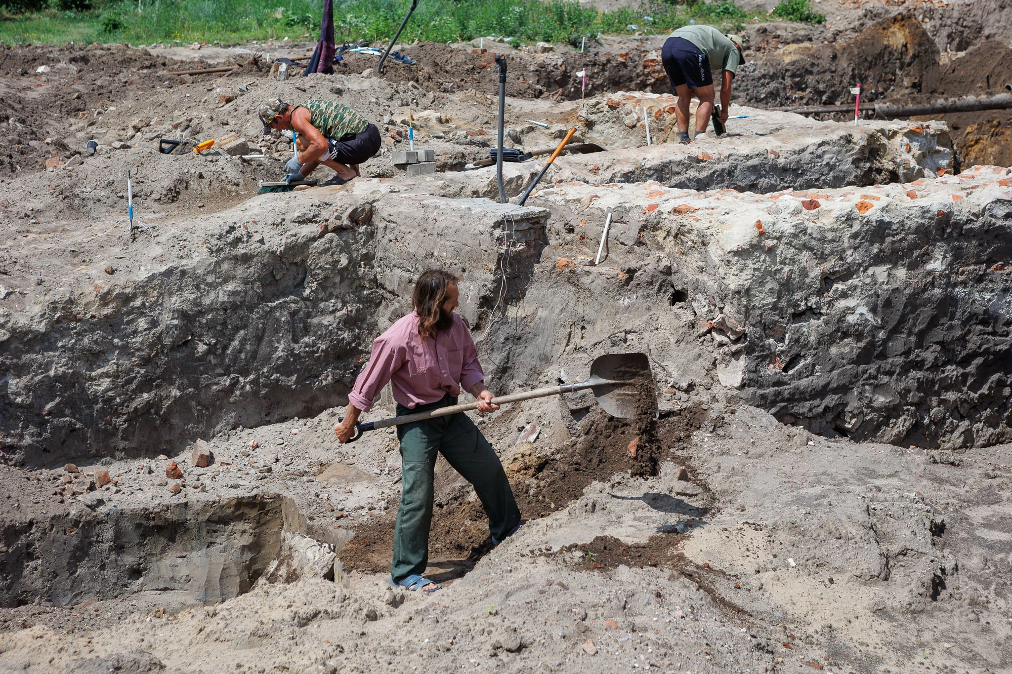 AVER4721.jpg AVER4721.jpg