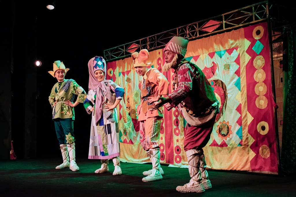 Шестнадцать спектаклей и тысячи зрителей Культурная афиша Металлоинвеста подвела итоги гастрольного сезона-2025_.jpg