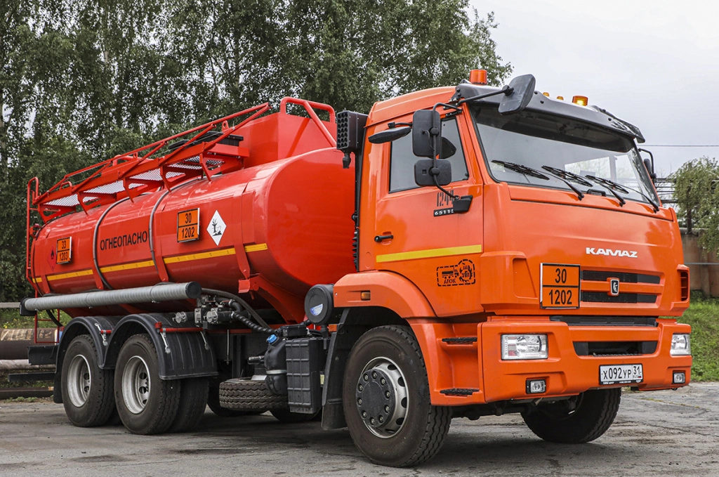 ЛГОК_ПРЛебединский ГОК приобрёл современный топливозаправщик.JPG