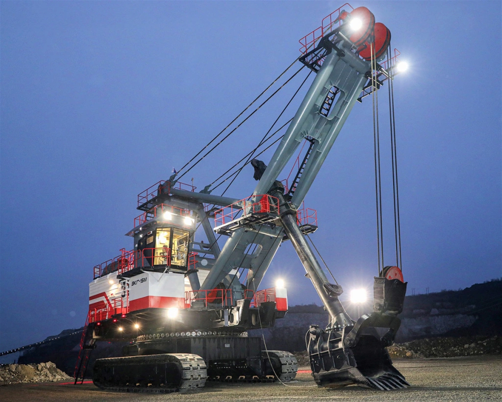 Лебединский ГОК проводит масштабное обновление парка карьерной техники.jpg Лебединский ГОК проводит масштабное обновление парка карьерной техники.jpg