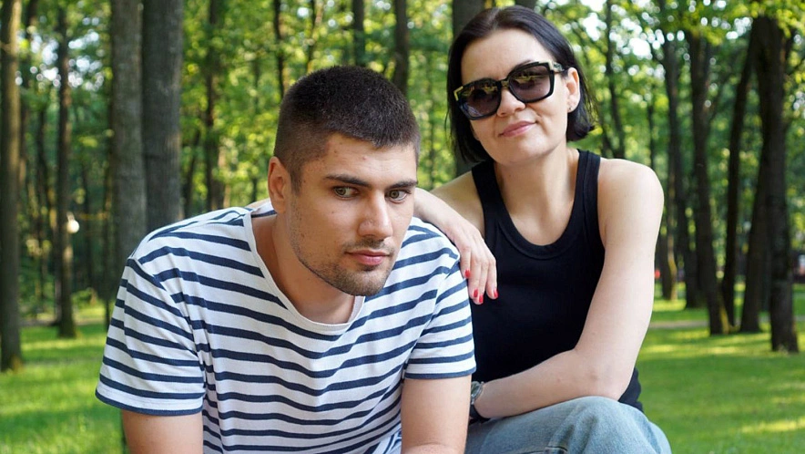 Фото: Володя Бузин с основателем белгородского фонда «Каждый особенный» Натальей Злобиной