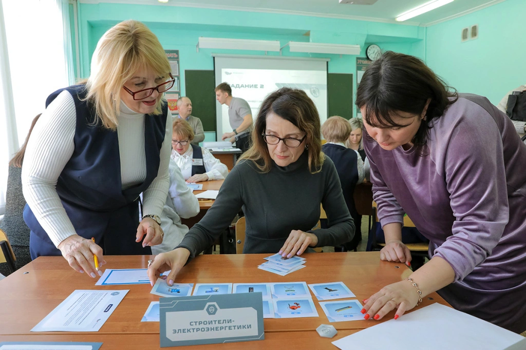 Участникам пришлось интенсивно думать и быстро принимать решения на каждое задание — всего три минуты!.JPG